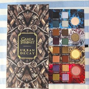 Urban Decay Game of Thrones Eyeshadow Palette